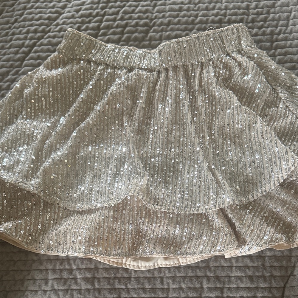 Sparkling Layered Sequin Mini Skirt - Gold. Size 9/10.